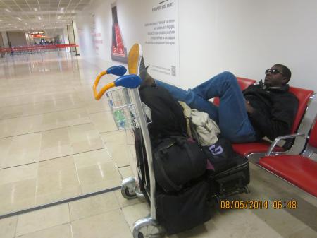 Sécurité des sacs en attendant le prochain avion